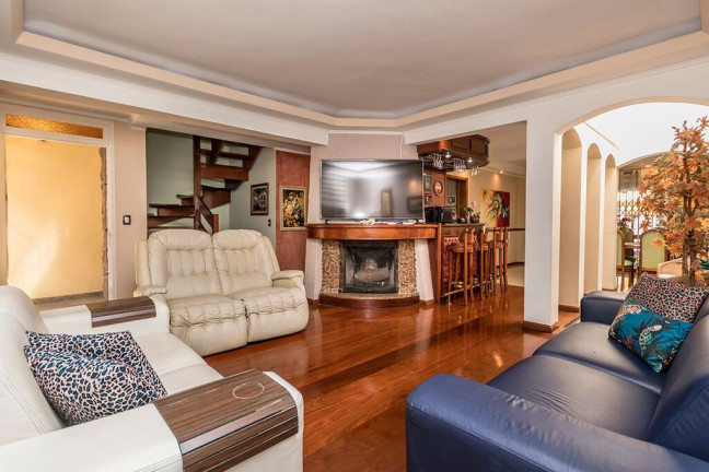 Imagem Casa com 5 Quartos à Venda, 381 m² em Jardim Lindóia - Porto Alegre Imagem Casa com 5 Quartos à Venda, 381 m² em Jardim Lindóia - Porto Alegre