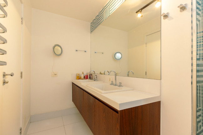 Imagem Apartamento com 2 Quartos à Venda, 126 m² em Jardim Europa - São Paulo Imagem Apartamento com 2 Quartos à Venda, 126 m² em Jardim Europa - São Paulo