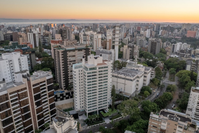 Imagem Imóvel com 4 Quartos à Venda, em Bela Vista - Porto Alegre Imagem Imóvel com 4 Quartos à Venda, em Bela Vista - Porto Alegre