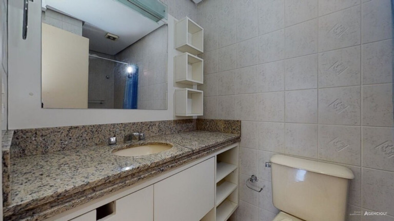 Imagem Imóvel com 2 Quartos à Venda, 69 m² em Higienópolis - Porto Alegre Imagem Imóvel com 2 Quartos à Venda, 69 m² em Higienópolis - Porto Alegre