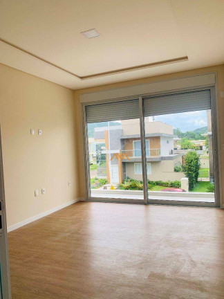 Imagem Casa com 4 Quartos à Venda, 200 m² em Rio Vermelho - Florianópolis Imagem Casa com 4 Quartos à Venda, 200 m² em Rio Vermelho - Florianópolis