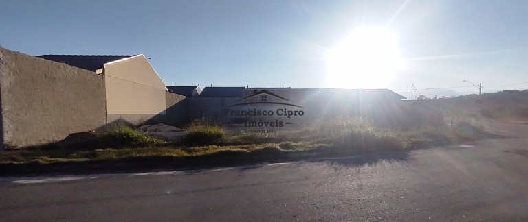 Imagem Terreno à Venda, 367 m² em Loteamento Residencial Itália - Guaratinguetá Imagem Terreno à Venda, 367 m² em Loteamento Residencial Itália - Guaratinguetá