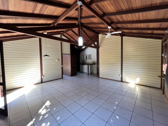 Imagem Casa com 3 Quartos à Venda, 105 m² em São João Do Rio Vermelho - Florianópolis Imagem Casa com 3 Quartos à Venda, 105 m² em São João Do Rio Vermelho - Florianópolis