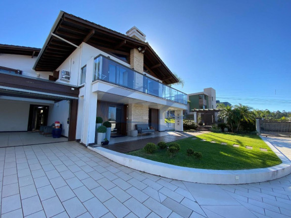 Casa com 4 Quartos à Venda, 300 m² em Centenário - Torres