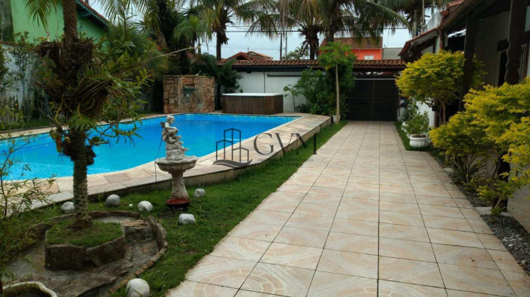Imagem Casa com 5 Quartos à Venda ou Locação, 250 m² em Maracanã - Praia Grande