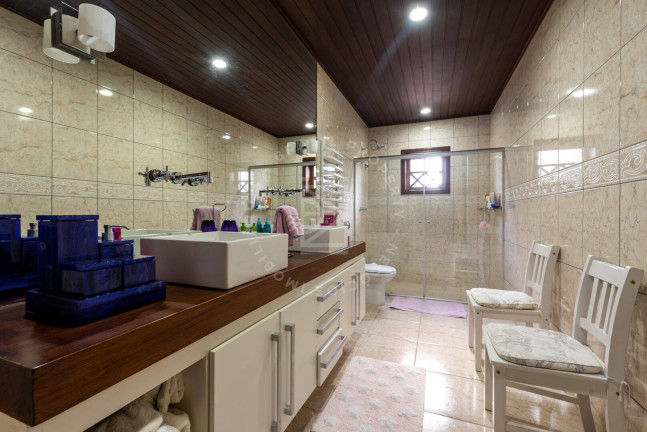 Imagem Casa com 5 Quartos à Venda, 1 m² em Jardim Manancial - Campos Do Jordão Imagem Casa com 5 Quartos à Venda, 1 m² em Jardim Manancial - Campos Do Jordão