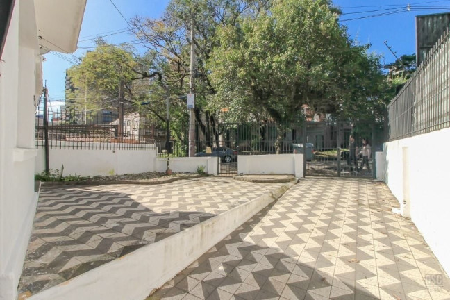 Imagem Casa com 2 Quartos à Venda, 141 m² em Petrópolis - Porto Alegre Imagem Casa com 2 Quartos à Venda, 141 m² em Petrópolis - Porto Alegre