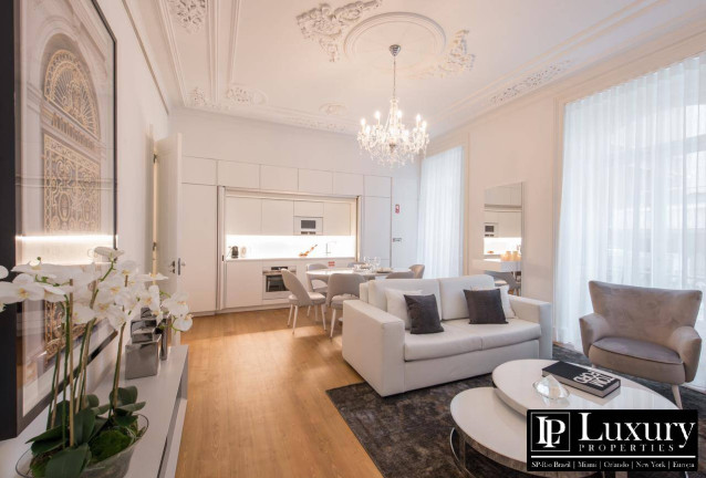 Imagem Apartamento com 3 Quartos à Venda, 190 m² em Centro - Lisboa Imagem Apartamento com 3 Quartos à Venda, 190 m² em Centro - Lisboa