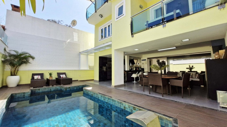 Imagem Casa com 3 Quartos à Venda, 360 m² em Parque Monte Alegre - Taboão Da Serra Imagem Casa com 3 Quartos à Venda, 360 m² em Parque Monte Alegre - Taboão Da Serra