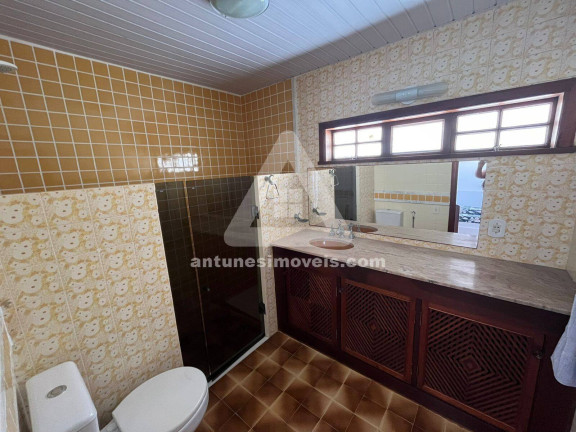 Imagem Casa com 6 Quartos à Venda, 200 m² em Cabo Frio Imagem Casa com 6 Quartos à Venda, 200 m² em Cabo Frio