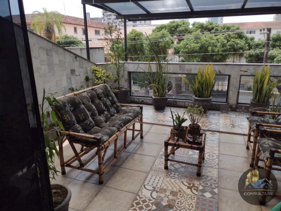 Casa com 3 Quartos para Alugar, 320 m² em Gonzaga - Santos