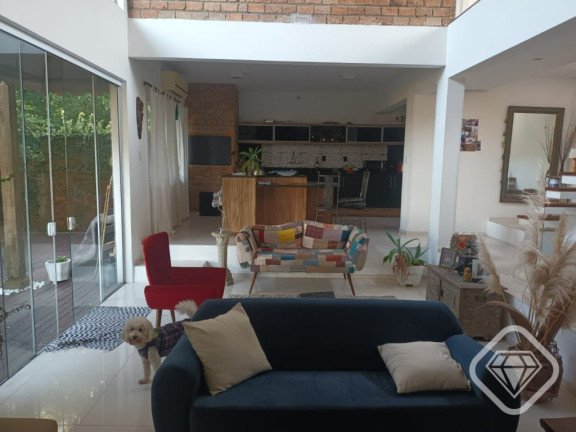Imagem Casa com 3 Quartos à Venda, em Ipanema - Porto Alegre Imagem Casa com 3 Quartos à Venda, em Ipanema - Porto Alegre