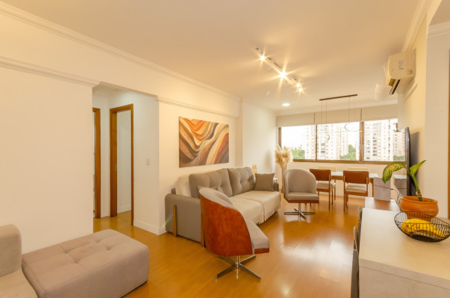 Imagem Imóvel com 2 Quartos à Venda, 72 m² em Passo Da Areia - Porto Alegre