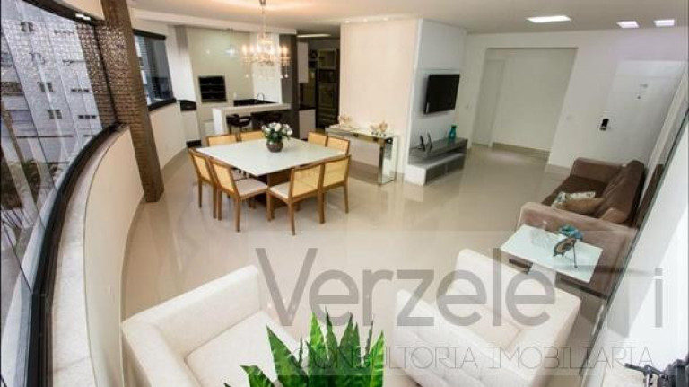 Imagem Apartamento com 4 Quartos à Venda, 150 m² em Centro - Balneário Camboriú Imagem Apartamento com 4 Quartos à Venda, 150 m² em Centro - Balneário Camboriú