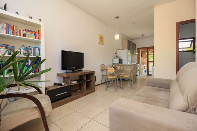 Casa com 2 Quartos à Venda,  em Hípica - Porto Alegre
