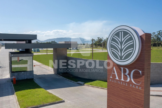 Terreno à Venda,  em Perequê - Porto Belo