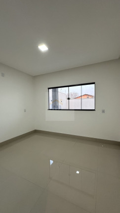 Imagem Casa com 3 Quartos à Venda, 117 m² em Setor Garavelo - Goiânia Imagem Casa com 3 Quartos à Venda, 117 m² em Setor Garavelo - Goiânia