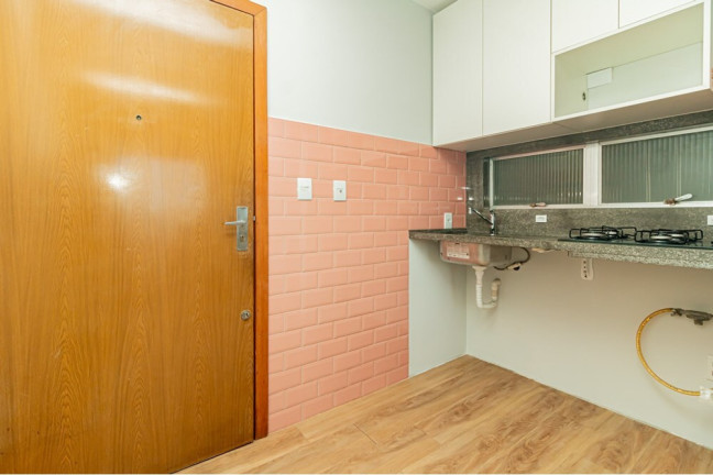 Imagem Apartamento com 1 Quarto à Venda, 30 m² em Centro Histórico - Porto Alegre Imagem Apartamento com 1 Quarto à Venda, 30 m² em Centro Histórico - Porto Alegre