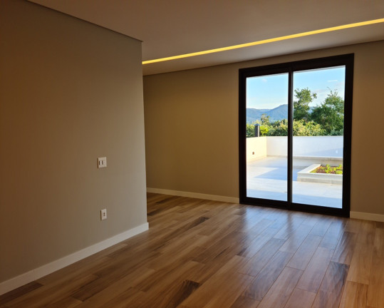 Imagem Casa com 5 Quartos à Venda, 348 m² em Medeiros - Jundiaí Imagem Casa com 5 Quartos à Venda, 348 m² em Medeiros - Jundiaí