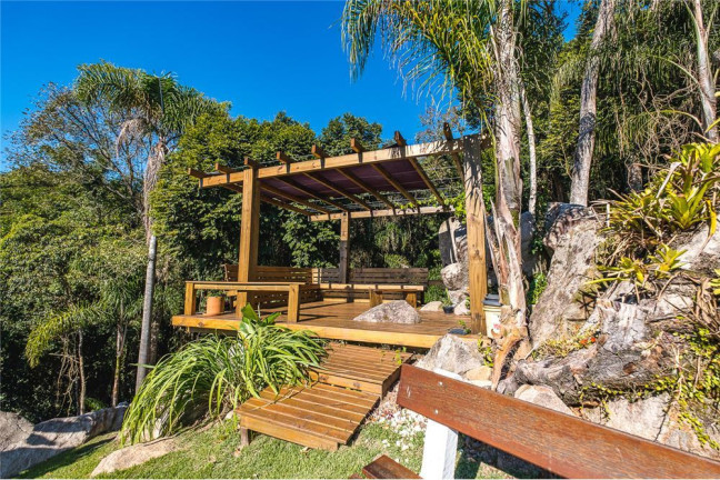 Imagem Casa com 4 Quartos à Venda,  em Pantanal - Florianópolis