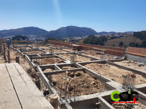 Imagem Casa com 2 Quartos à Venda, 62 m² em Jardim Belvedere - Poços De Caldas Imagem Casa com 2 Quartos à Venda, 62 m² em Jardim Belvedere - Poços De Caldas