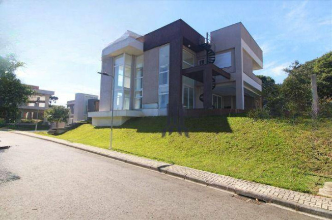 Imagem Casa com 3 Quartos à Venda, 400 m² em São Braz - Curitiba Imagem Casa com 3 Quartos à Venda, 400 m² em São Braz - Curitiba