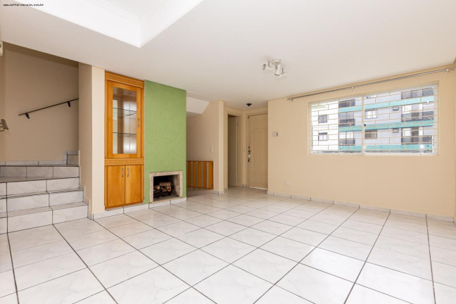 Imagem Casa com 3 Quartos à Venda, 167 m² em água Verde - Curitiba