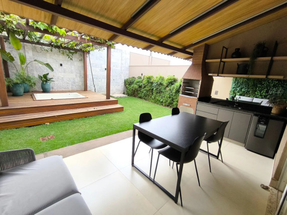 Imagem Imóvel com 
            	3             Quartos à Venda, 116 m² em 
            	Sitios Santa Luzia             - 
            	Aparecida De Goiania            