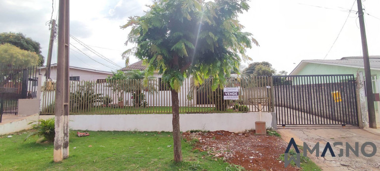 Imagem Casa com 5 Quartos à Venda, 582 m² em Santa Felicidade - Cascavel