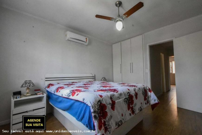 Imagem Casa com 4 Quartos à Venda, 160 m² em Interlagos - São Paulo