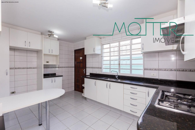 Imagem Casa com 3 Quartos à Venda, 159 m² em Novo Mundo - Curitiba