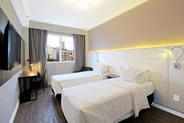 Imagem Imóvel com 1 Quarto à Venda, 23 m² em Cidade Baixa - Porto Alegre Imagem Imóvel com 1 Quarto à Venda, 23 m² em Cidade Baixa - Porto Alegre