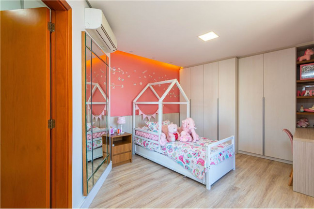 Imagem Casa com 3 Quartos à Venda, 220 m² em Partenon - Porto Alegre Imagem Casa com 3 Quartos à Venda, 220 m² em Partenon - Porto Alegre
