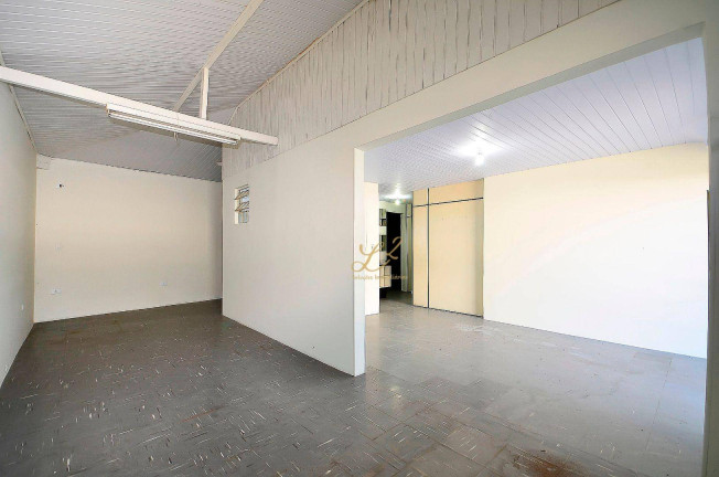 Imagem Casa com 1 Quarto à Venda, 172 m² em Cristo Rei - Curitiba Imagem Casa com 1 Quarto à Venda, 172 m² em Cristo Rei - Curitiba