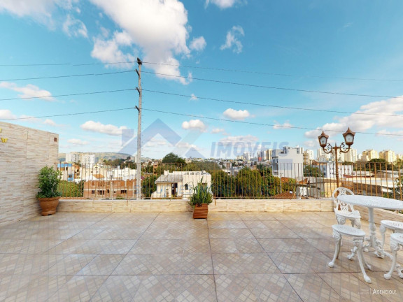 Imagem Imóvel com 3 Quartos à Venda, 195 m² em Cristo Redentor - Porto Alegre Imagem Imóvel com 3 Quartos à Venda, 195 m² em Cristo Redentor - Porto Alegre