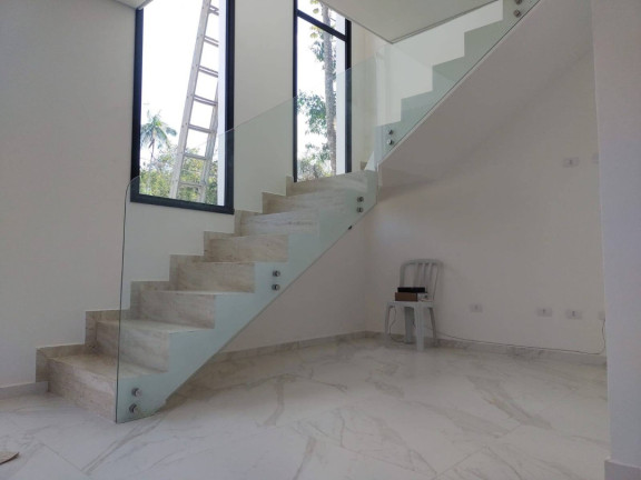 Imagem Sobrado com 3 Quartos à Venda, 268 m² em Massaguaçu - Caraguatatuba Imagem Sobrado com 3 Quartos à Venda, 268 m² em Massaguaçu - Caraguatatuba