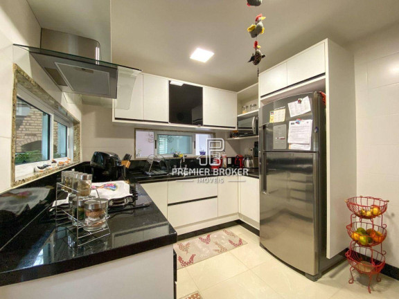 Imagem Casa com 4 Quartos à Venda, 180 m² em Várzea - Teresópolis Imagem Casa com 4 Quartos à Venda, 180 m² em Várzea - Teresópolis