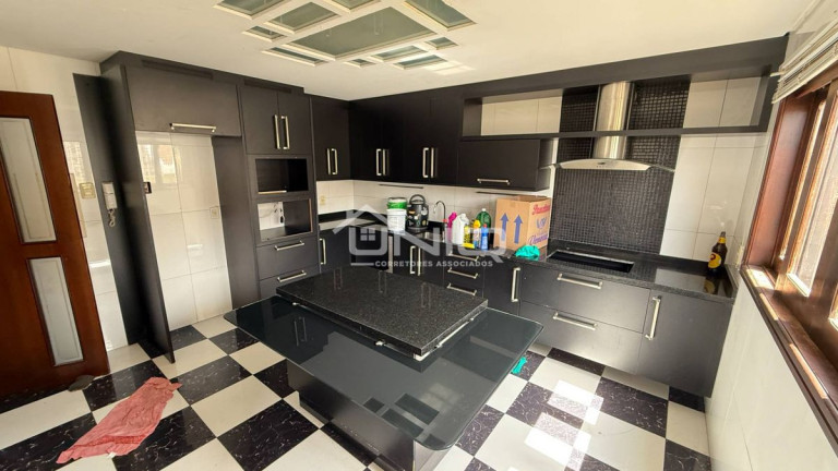 Imagem Casa com 6 Quartos à Venda, 377 m² em Pinheiros - Pato Branco Imagem Casa com 6 Quartos à Venda, 377 m² em Pinheiros - Pato Branco