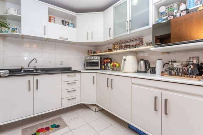 Imagem Imóvel com 3 Quartos à Venda, 90 m² em Cristal - Porto Alegre Imagem Imóvel com 3 Quartos à Venda, 90 m² em Cristal - Porto Alegre