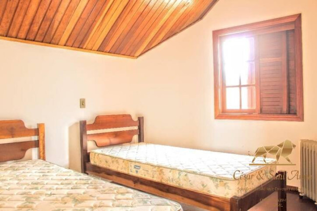 Imagem Casa com 4 Quartos à Venda, 180 m² em Alto Capivari - Campos Do Jordão Imagem Casa com 4 Quartos à Venda, 180 m² em Alto Capivari - Campos Do Jordão