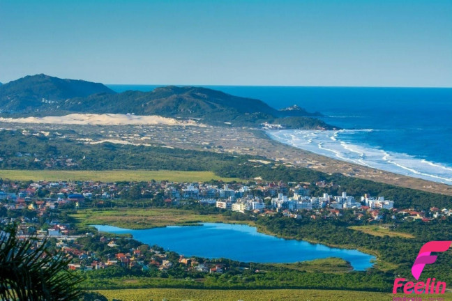 Imagem Casa com 3 Quartos à Venda, 165 m² em Campeche - Florianópolis Imagem Casa com 3 Quartos à Venda, 165 m² em Campeche - Florianópolis