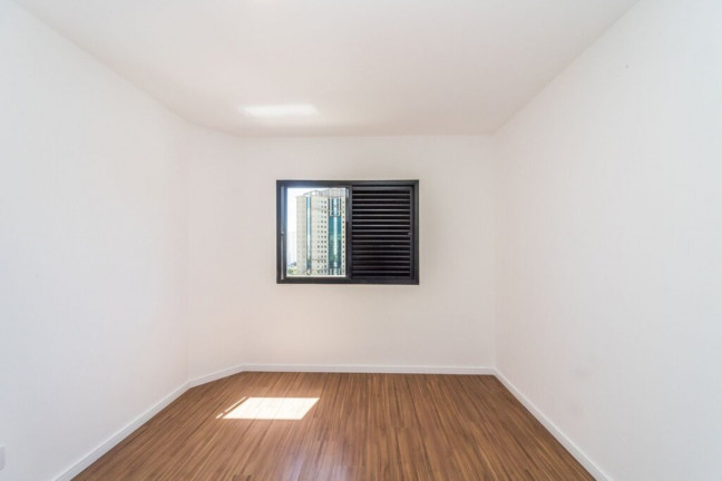 Imagem Imóvel com 3 Quartos à Venda, 112 m² em Moema - São Paulo Imagem Imóvel com 3 Quartos à Venda, 112 m² em Moema - São Paulo