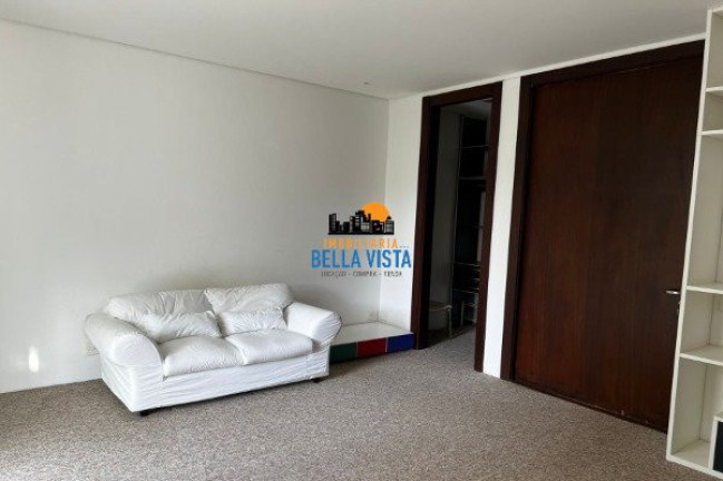 Imagem Casa com 3 Quartos à Venda ou Locação, em Jardim América - São Paulo Imagem Casa com 3 Quartos à Venda ou Locação, em Jardim América - São Paulo