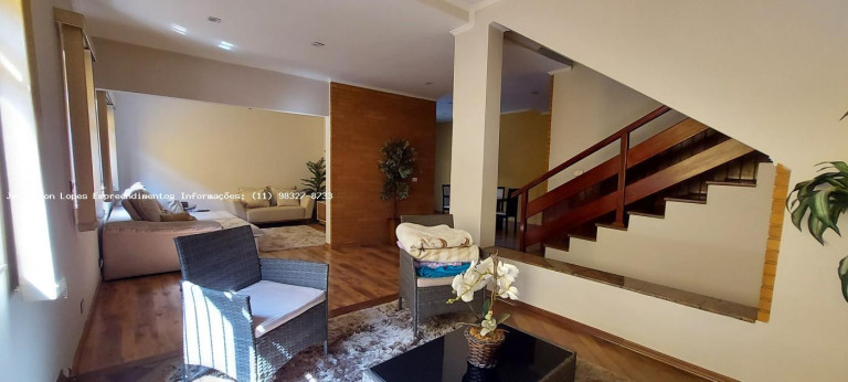 Imagem Casa com 3 Quartos à Venda, 266 m² em Jardim Celani - Salto