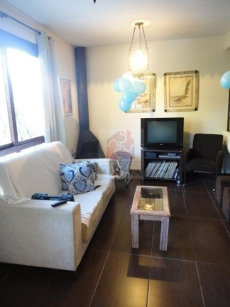 Imagem Casa com 3 Quartos à Venda, 220 m² em Santo Antônio - Porto Alegre Imagem Casa com 3 Quartos à Venda, 220 m² em Santo Antônio - Porto Alegre