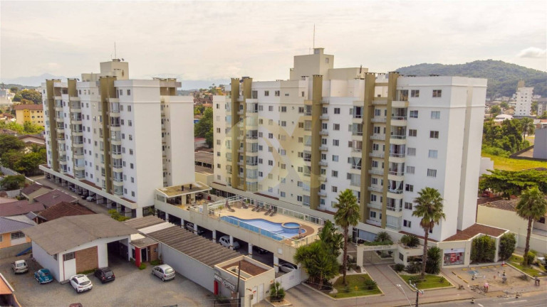 Imagem Apartamento com 3 Quartos à Venda,  em Saguaçu - Joinville