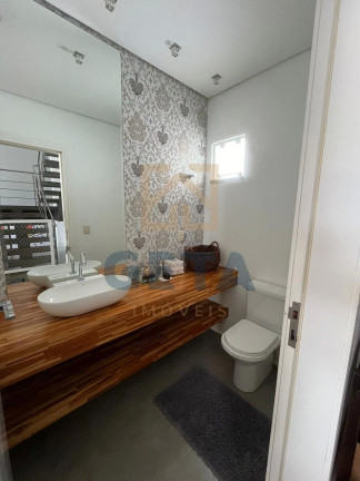 Imagem Casa com 3 Quartos à Venda, 243 m² em Centro - Camboriú