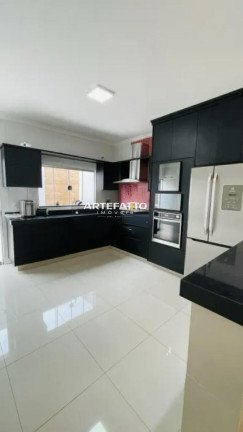 Imagem Casa com 3 Quartos à Venda, 220 m² Imagem Casa com 3 Quartos à Venda, 220 m²