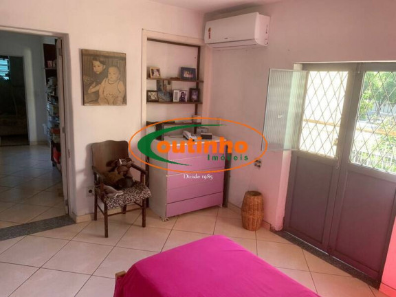 Imagem Casa com 4 Quartos à Venda, 224 m² em Maracanã - Rio De Janeiro Imagem Casa com 4 Quartos à Venda, 224 m² em Maracanã - Rio De Janeiro