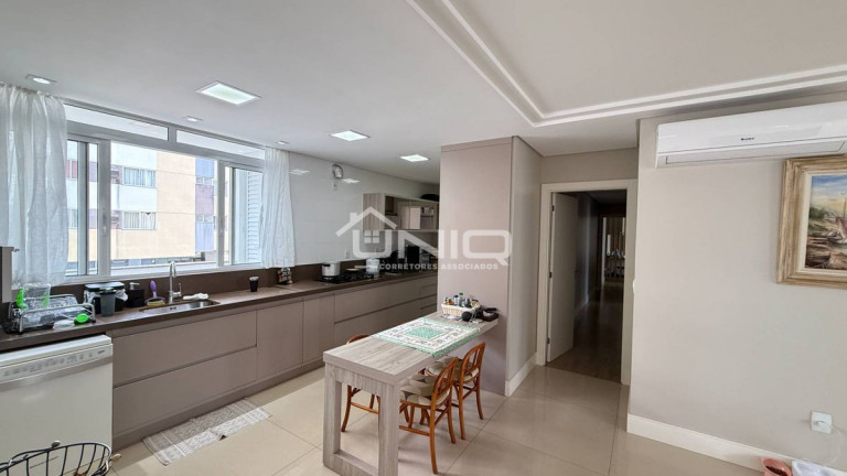 Imagem Apartamento com 3 Quartos à Venda, 184 m² em Centro - Pato Branco Imagem Apartamento com 3 Quartos à Venda, 184 m² em Centro - Pato Branco